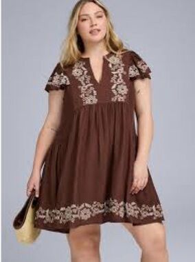 Belle  Isle Torrid  Embroidered Linen Brown Flutter sleeve Size 00 - Large